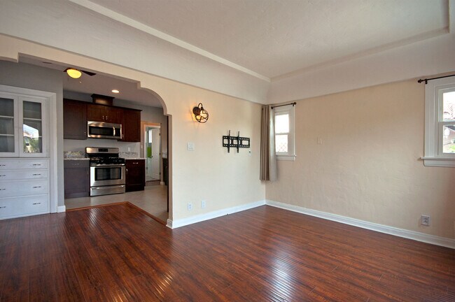 Foto del edificio - 4032 Garden Ave