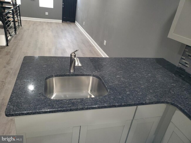 Foto del edificio - 3412 Emerald St