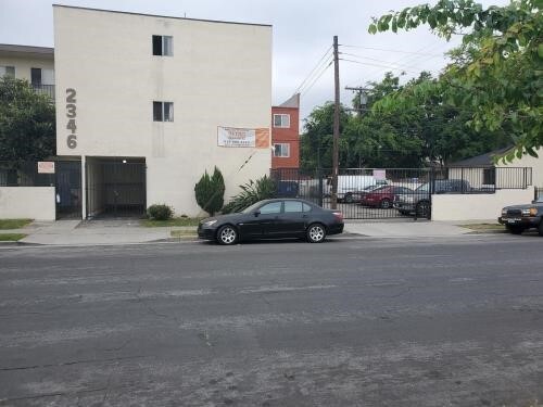 Primary Photo - 2346 W 18th St