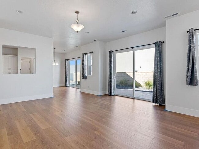 Building Photo - 5648 S Adobe Sun Dr