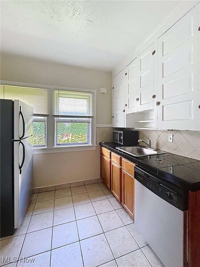 Foto del edificio - 2683 Hampshire Rd