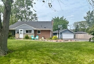 Building Photo - 3040 Knollwood Ln
