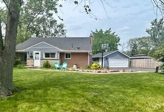 Building Photo - 3040 Knollwood Ln