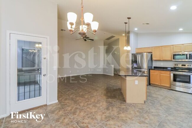 Building Photo - 8027 S 27th Way