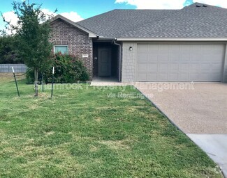 Building Photo - 5604 Foxborough Dr