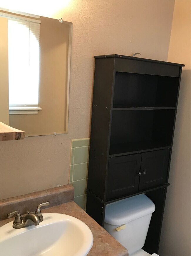 Building Photo - 3 Bedroom, 2 Bathrooms, 2 Car Garage with ...