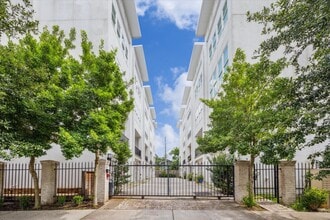 Building Photo - 2509 Dorrington St