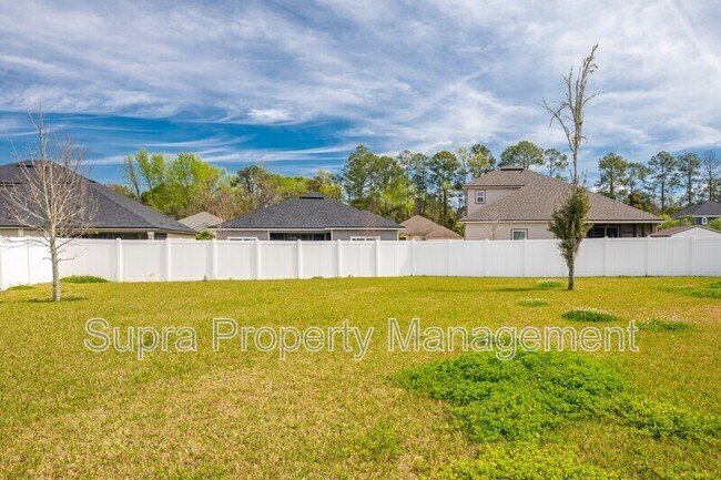 Building Photo - 1375 Azteca Dr