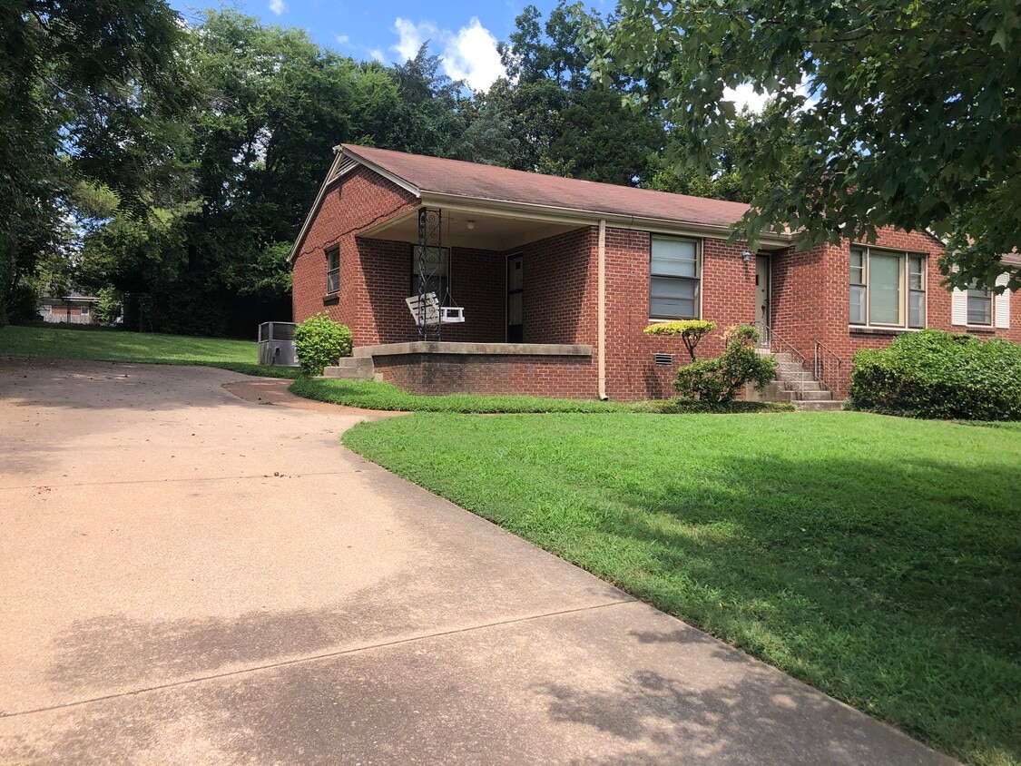 Primary Photo - 3901B Albert Dr