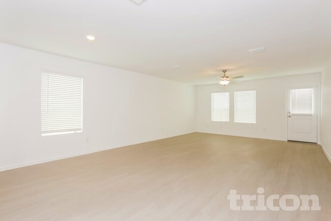 Building Photo - 1309 Buckaroo Blvd