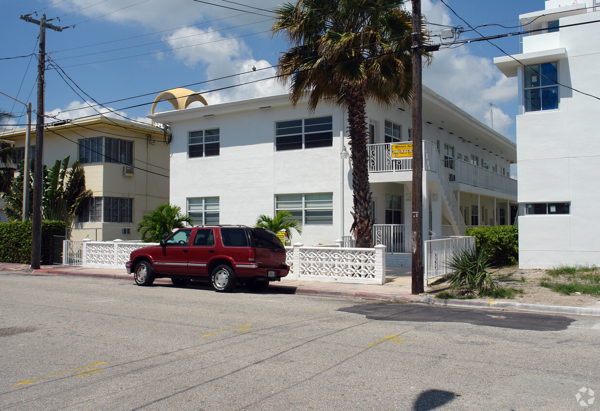 Primary Photo - 7510 Carlyle Ave