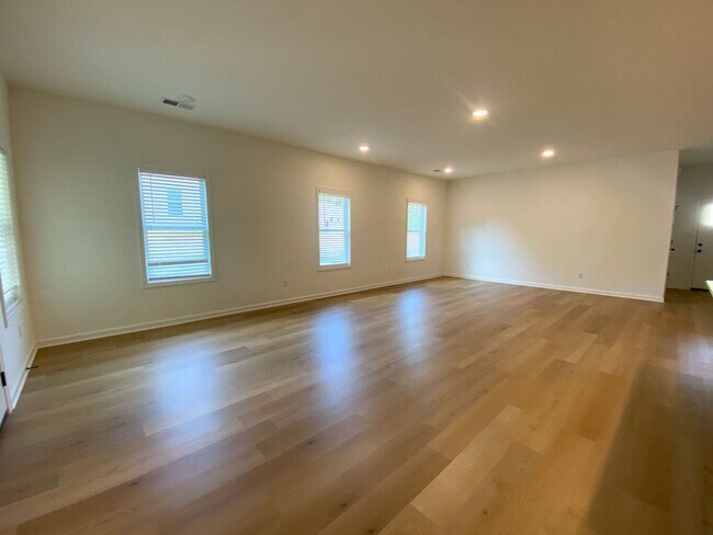 Foto del edificio - 4 bedroom, 2 bath in Brighton TN near Brig...