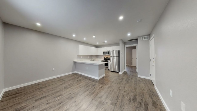 Building Photo - Junius Place Apartments