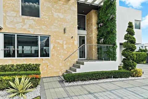 Foto del edificio - 6767 NW 103rd Pl