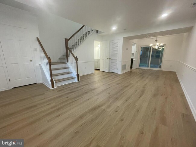 Foto del edificio - 67 Old Mill Ln