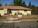 Primary Photo - West Eugene - 1097 W. 18 th Place - DOG FR...