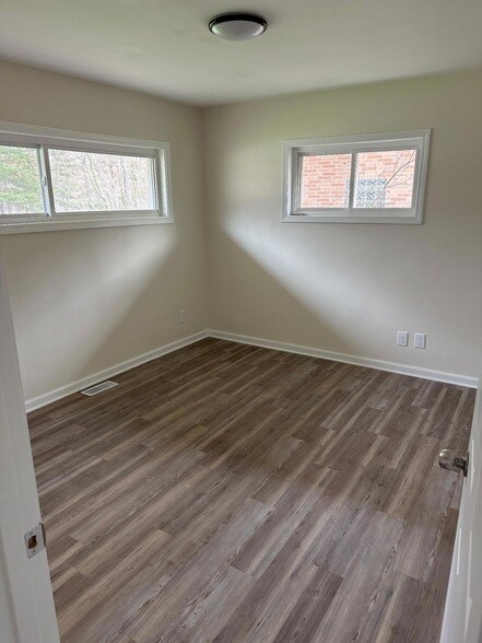 Foto del edificio - 5738 Pennsylvania St