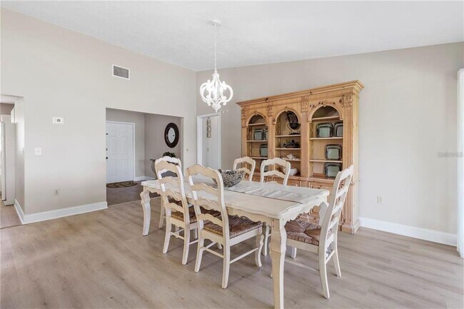 Foto del edificio - 5207 88th St W