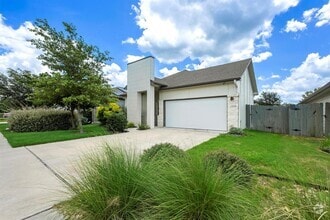 Building Photo - 9925 Comely Bnd