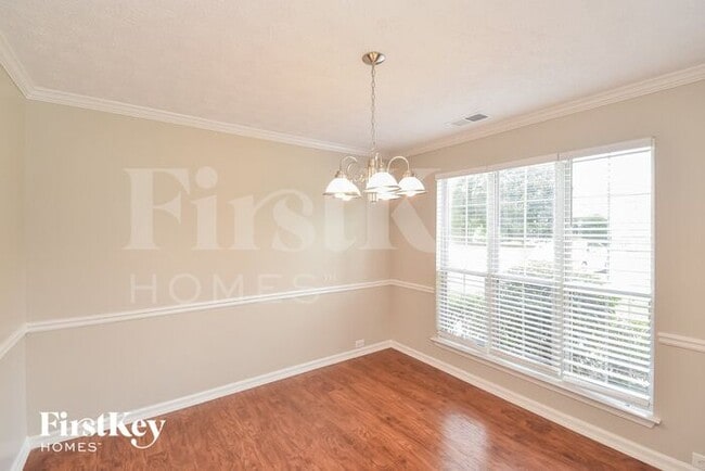 Building Photo - 3615 Longfield Dr