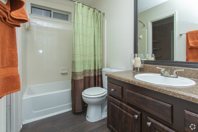 2BR, 2BA- 1100SF - Wildcreek