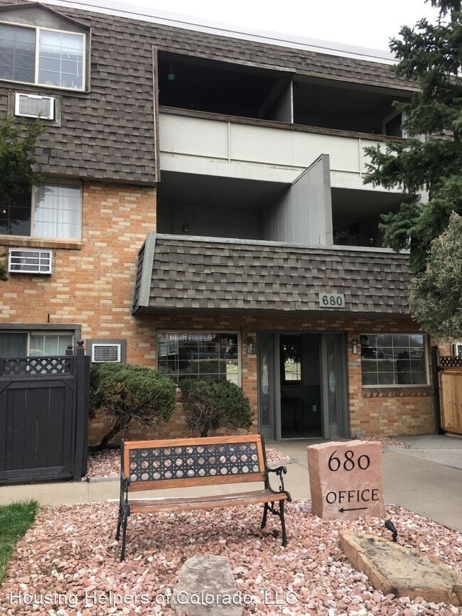 Building Photo - 1 br, 1 bath House - 680 S Lashley Lane #313
