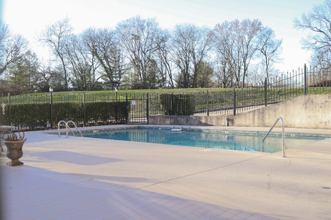 Photo - 523 N Bertrand St Apartment