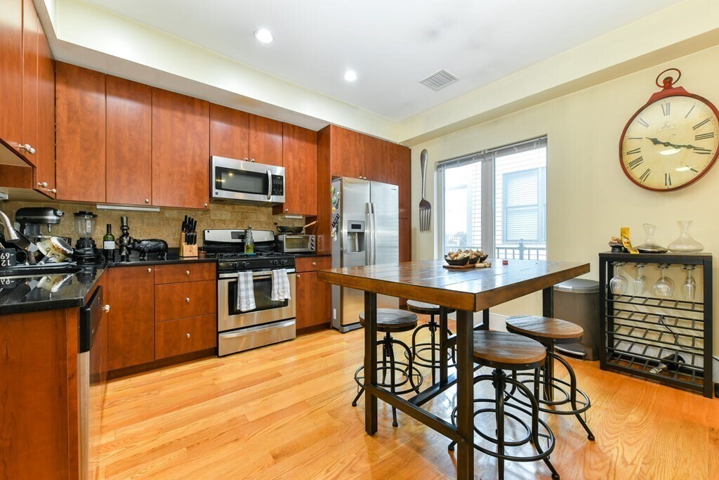 Foto principal - 200 Silver St