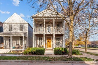 Building Photo - 3510 E Arpent St