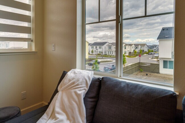 Foto del edificio - 3023 Neil Jerome Dr