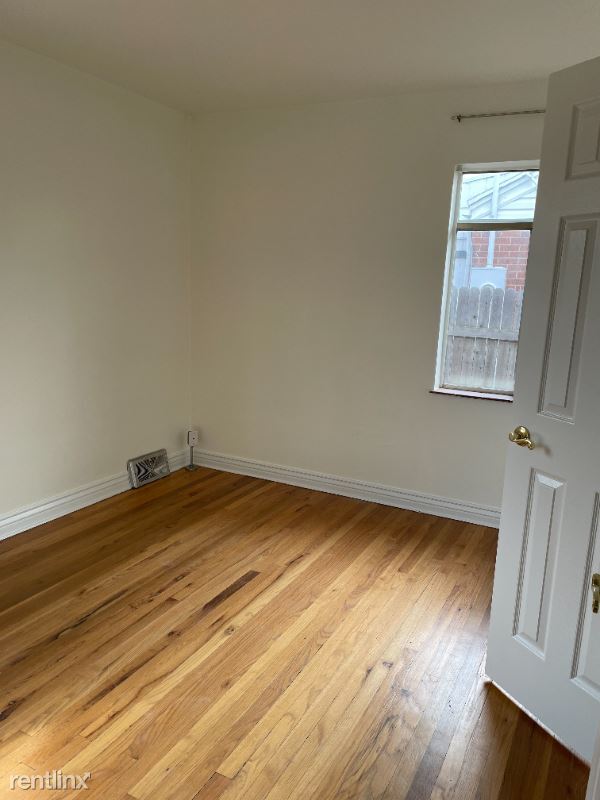 Foto del edificio - 3 br, 1 bath House - 2060 Oneida St