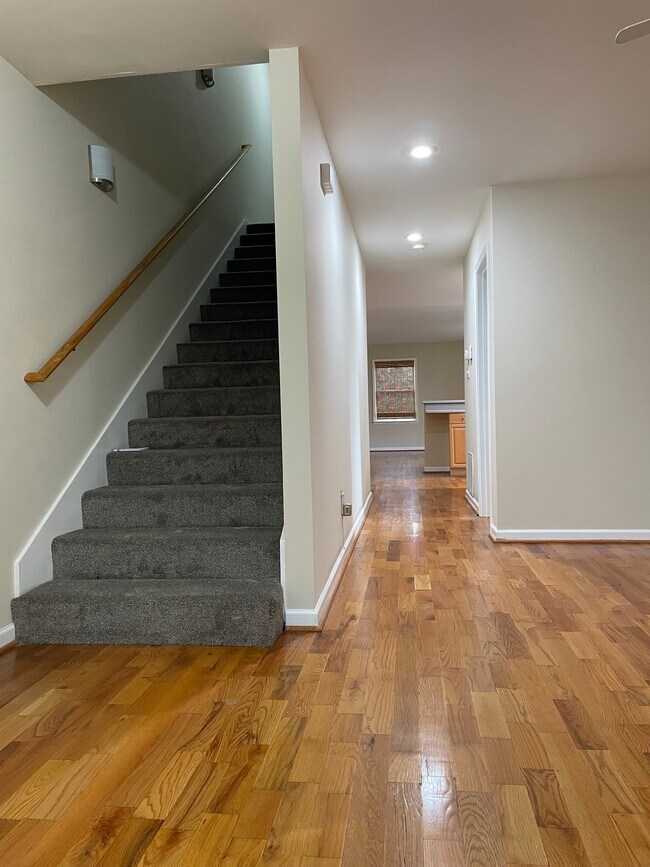 Foto del edificio - 685 Garibaldi St SW
