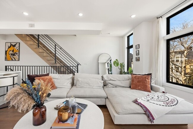 Photo - 121 Prospect St House