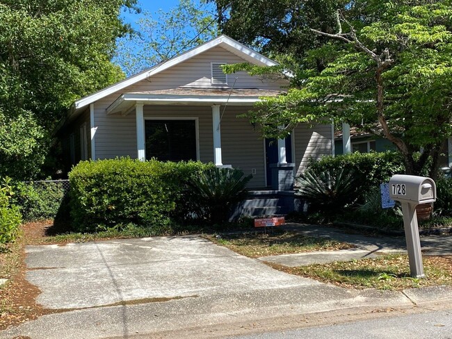 Building Photo - Pensacola - Sanders Beach - 2 bedroom, 2 b...