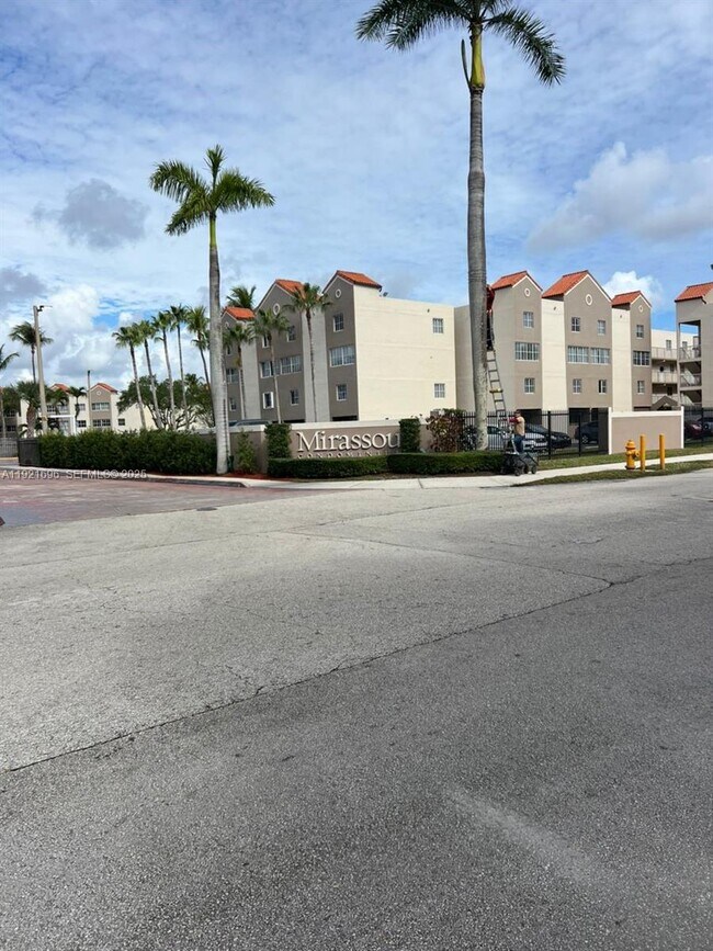 Foto del edificio - 6045 NW 186th St