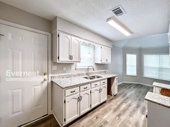 Foto del edificio - 4608 S Berrypick Ln