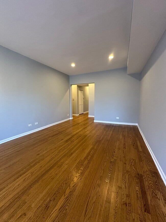 Foto del edificio - 7734 N Paulina St