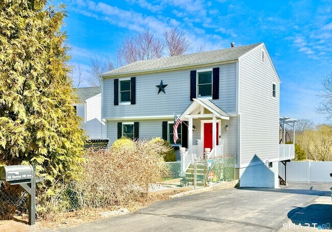 Foto del edificio - 49 Spring Hill Ave