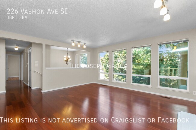 Foto del edificio - 226 Vashon Ave SE
