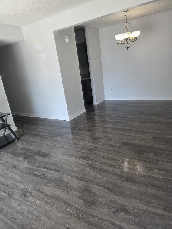 Foto del edificio - 615 Carter Ln