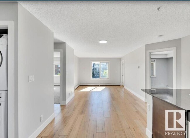 Photo du bâtiment - 11820 22 Ave SW