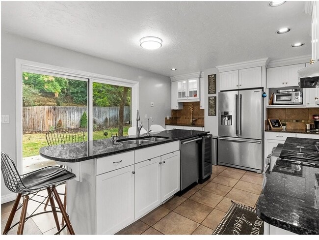 Building Photo - 4609 S Idlewild Rd