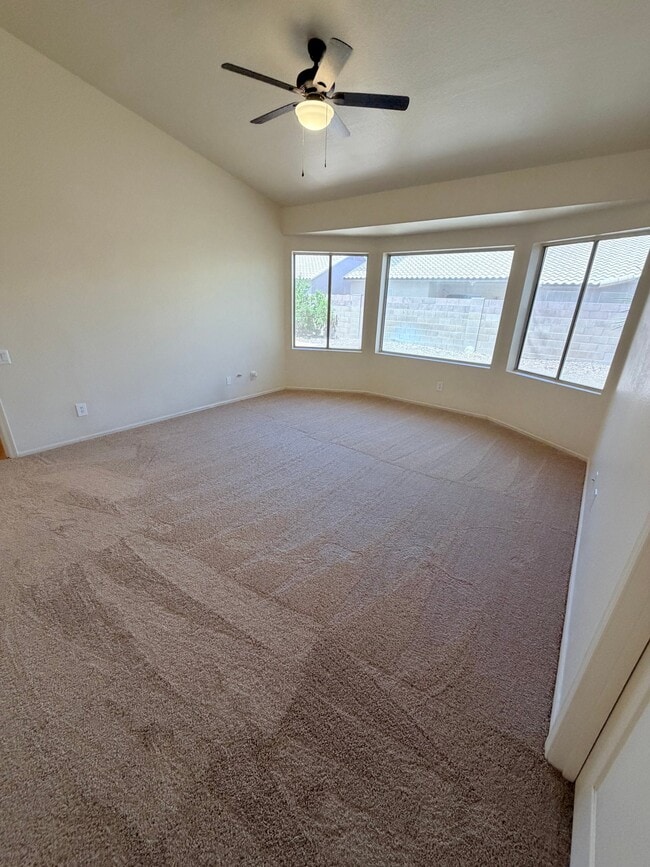 Building Photo - 9005 N Lawndale Dr
