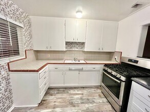 Building Photo - 2958 Ivy St