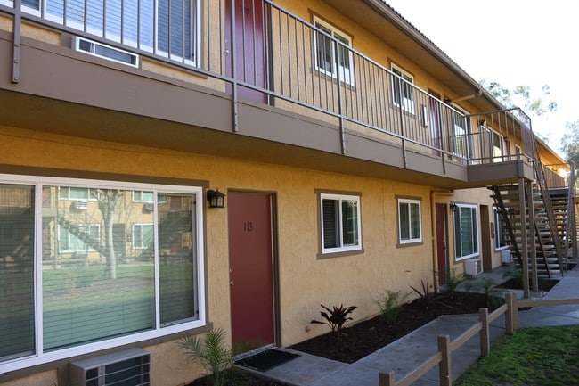 Building Photo - Newport Gardens Apartments, Vista