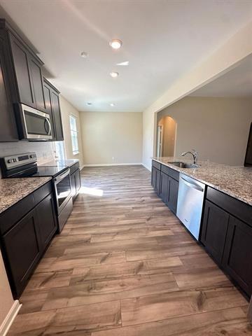 Foto del edificio - 1707 Cotton Blossom Ln