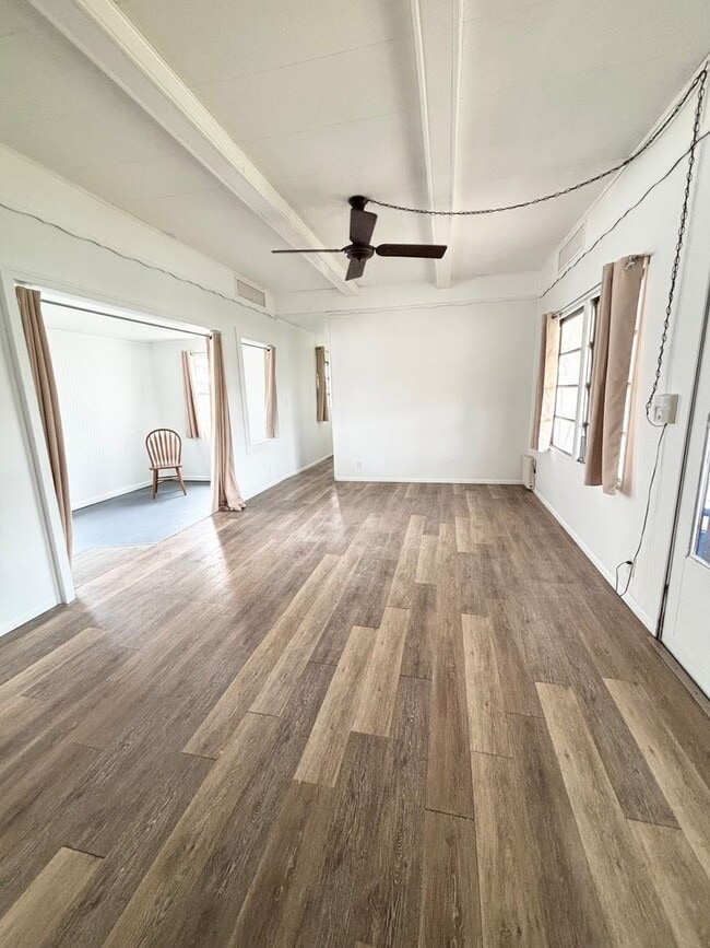 Building Photo - 55+ Community Move in Special Half off fir...