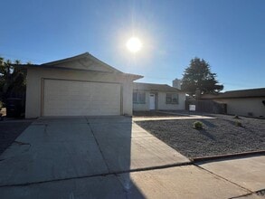Building Photo - 4616 Laurelwood Dr