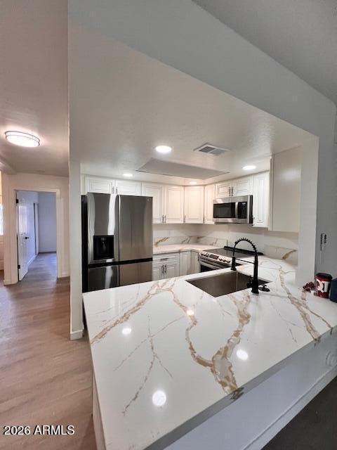 Foto del edificio - 2115 W Belmont Ave