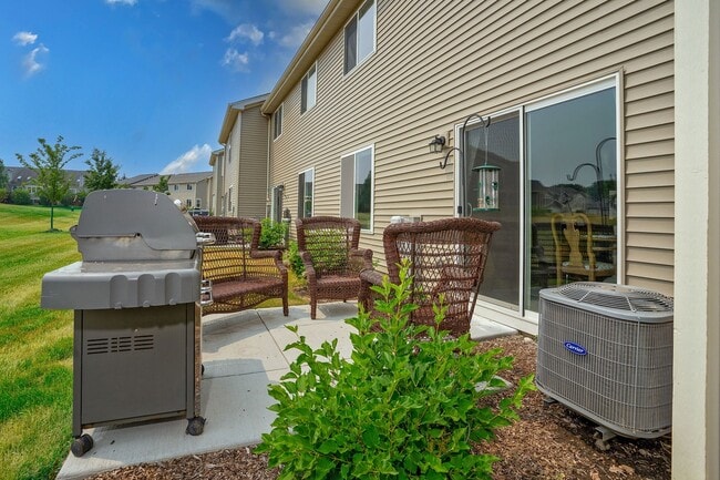 Building Photo - 1157 Amber Dr